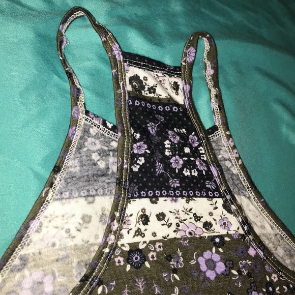 Flower Print Green Purple and White crop top - Picture 5 of 5